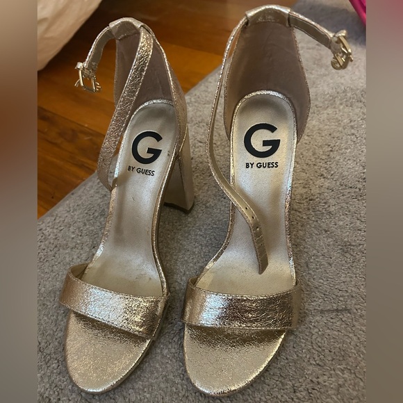 Heels - Picture 4 of 4